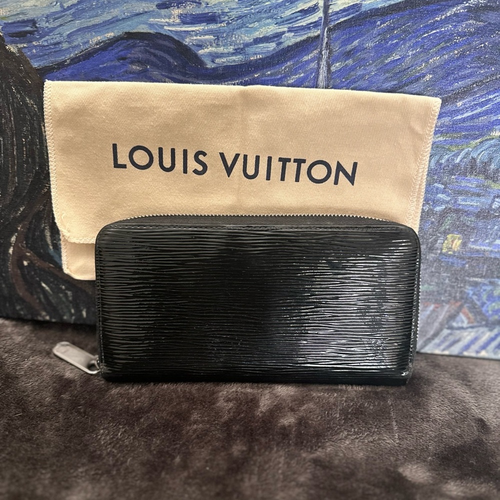 Louis Vuitton Electric Epi‎ Zip Black Wallet